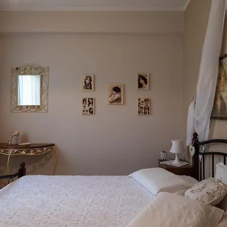 Antique アフィトス